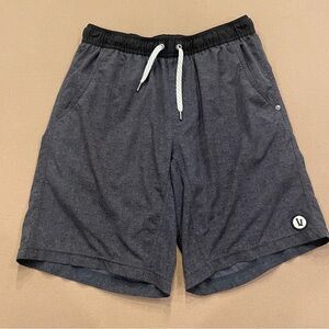 Vuori Men’s Kore Shorts Lined 7” Inseam Charcoal Grey Size Small